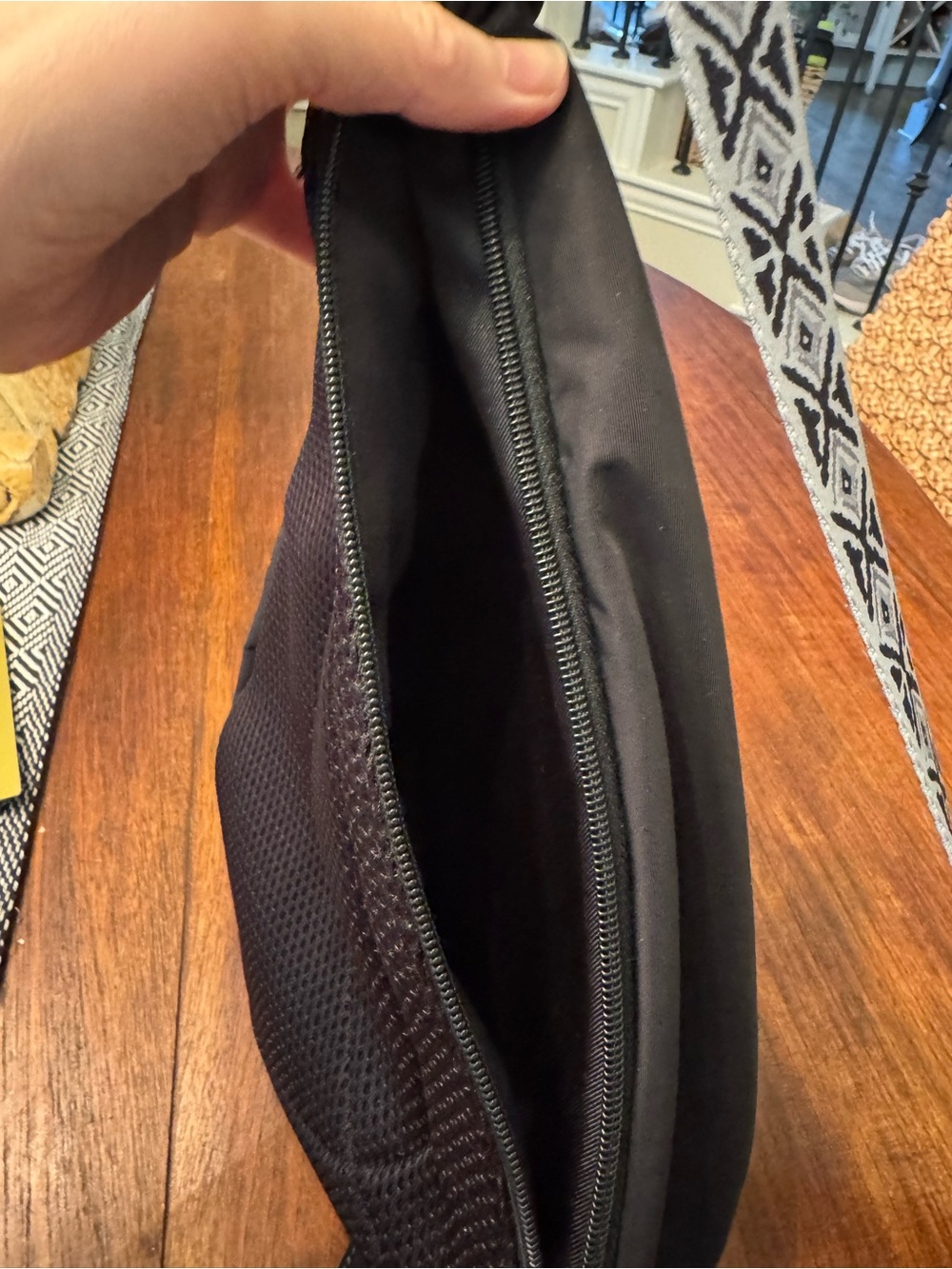 Sakroots On The Go Sling Backpack Eco Twill Black Adjustable Sling Strap - Picture 8 of 11